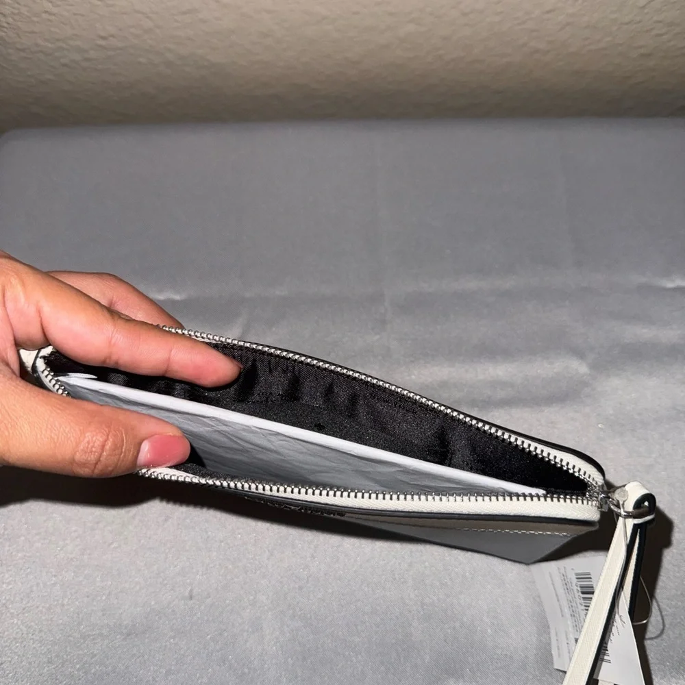 Kate‎ Spade New York Gray & Cream Zip Wristlet Wallet Saffiano Leather NEW